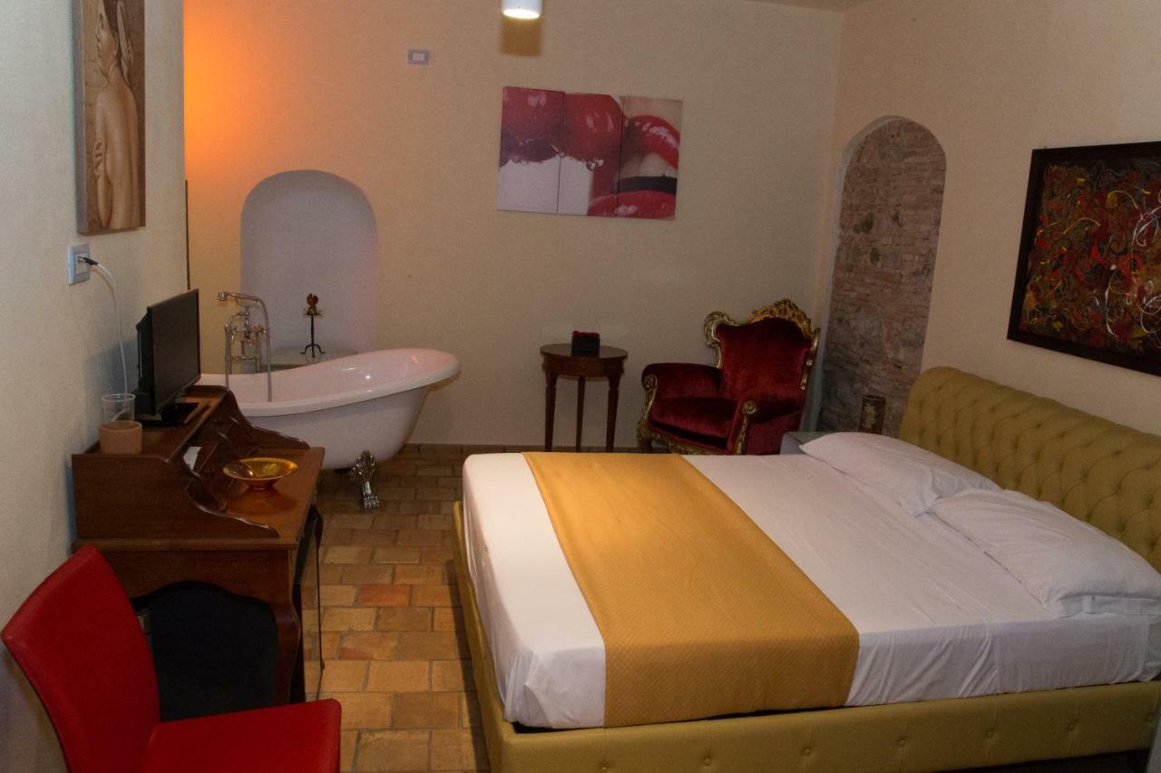 Relais Hotel Palazzo Castriota Corigliano Calabro Kültér fotó